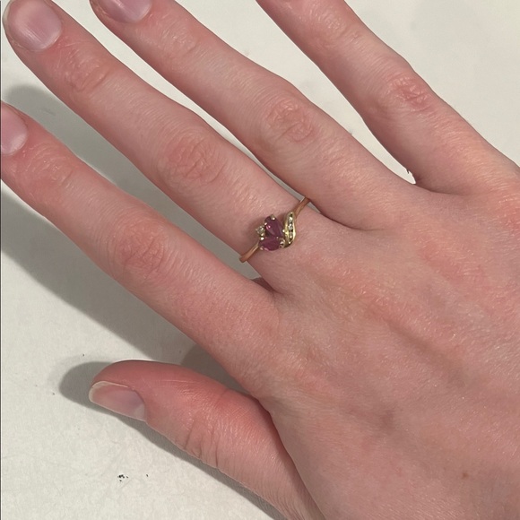 Estate Jewelry - 14k solid Gold Ring with diamonds and rubies  - Women's Jewelry
